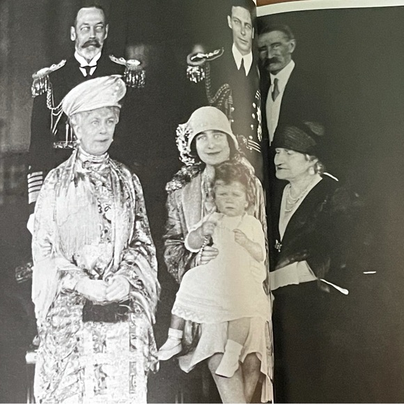 Elizabeth & Philip A Royal Love Story Special Edition Magazine 2021 Town Country - Picture 5 of 6